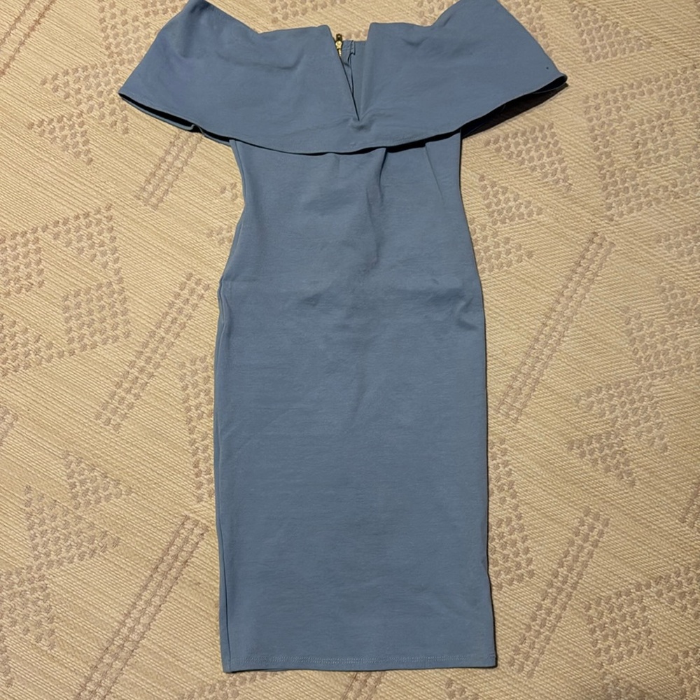 Light blue dress, sleeveless